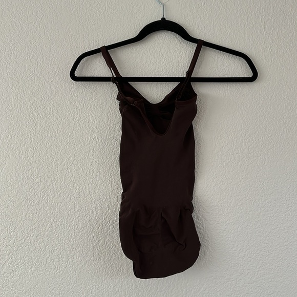 Skims Seamless Sculpt Brief Bodysuit in cocoa - Picture 7 of 7